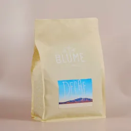 Decaf, Colombia, EA coffee beans from Blume Coffee