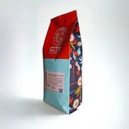 Pinnacle Blend coffee beans from Kite Coffee